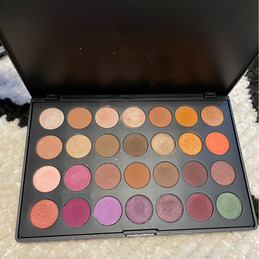 Makeup Lot #1 - Picture 2 of 7